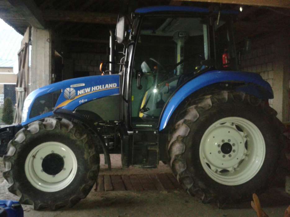 Ciągnik New holland t4.75