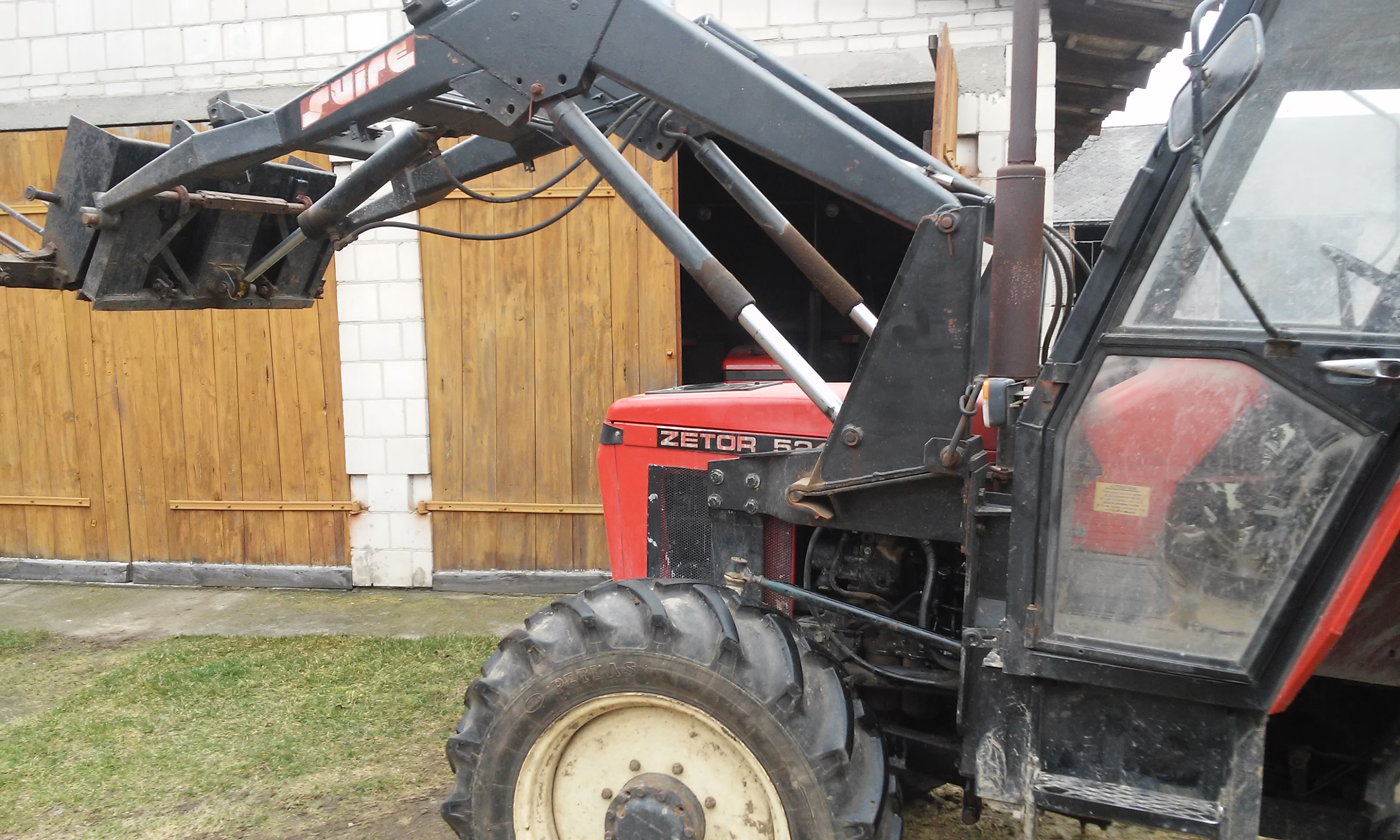 Zetor 5245 z turem
