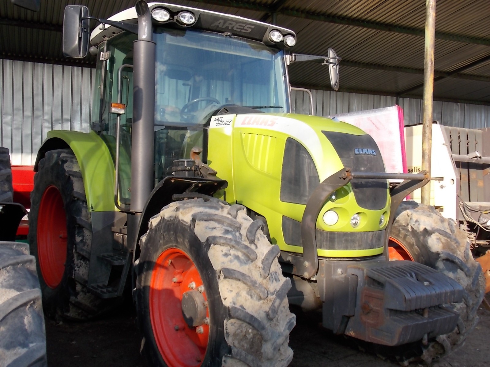 CLAAS ARES 557