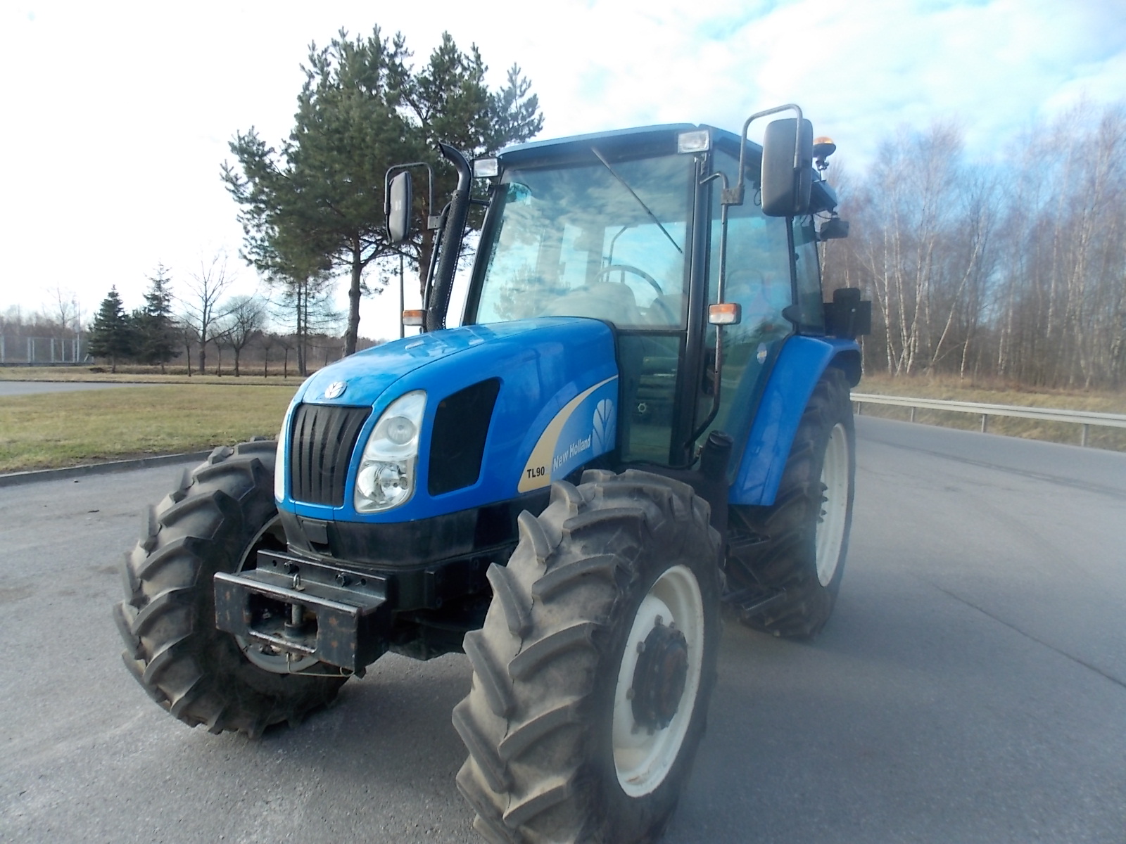Ciągnik New Holland TL90A﻿﻿
