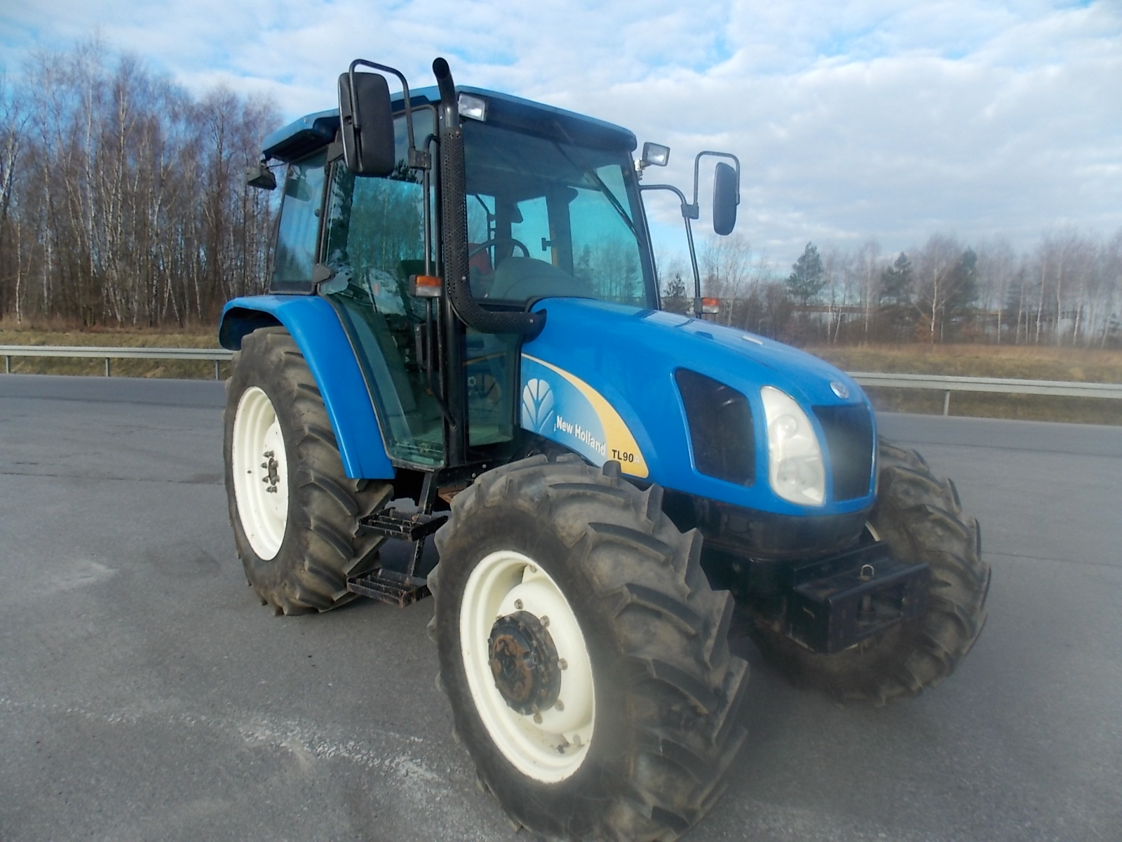 Ciągnik New Holland TL90A﻿﻿