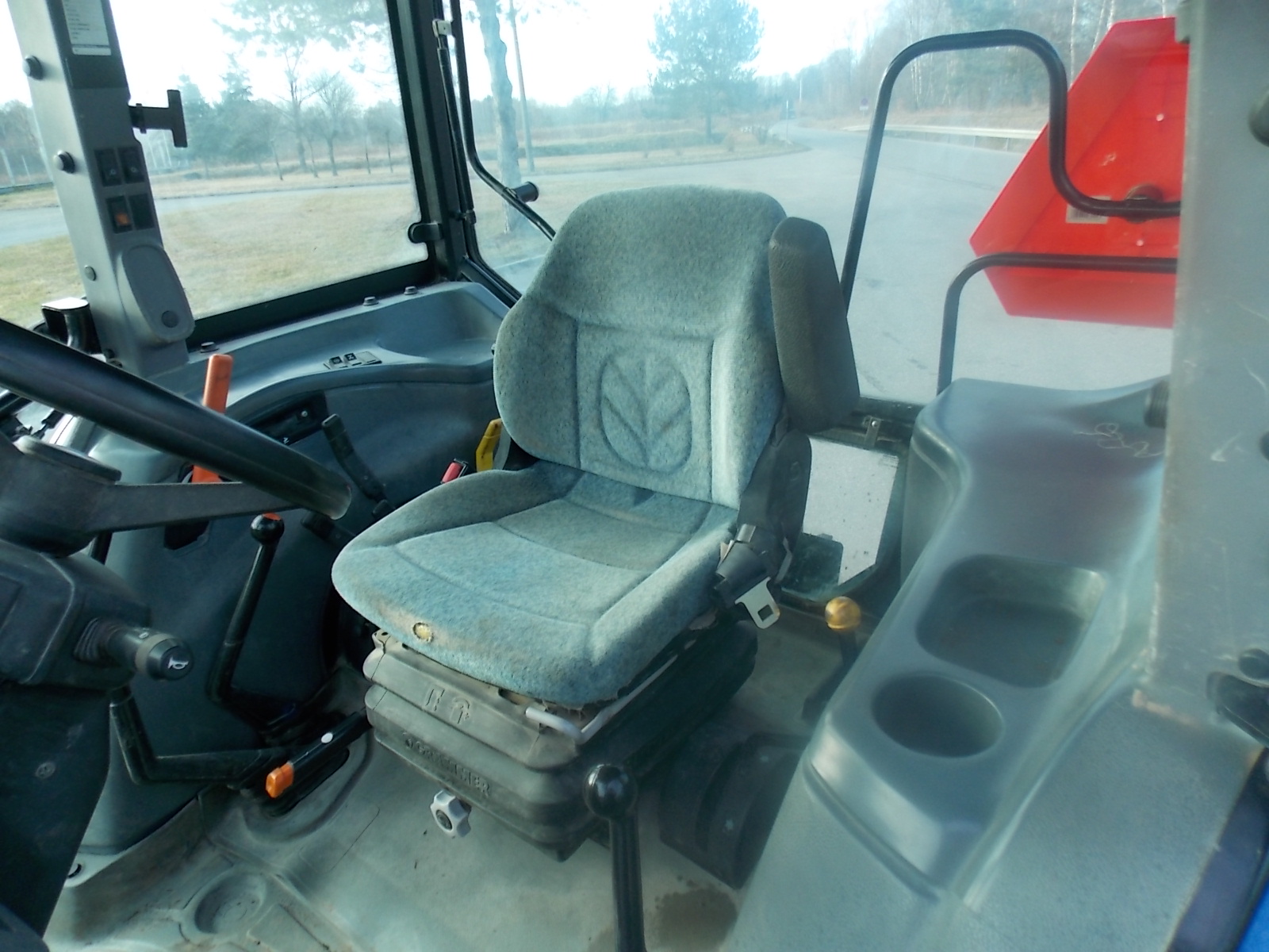 Ciągnik New Holland TL90A﻿﻿