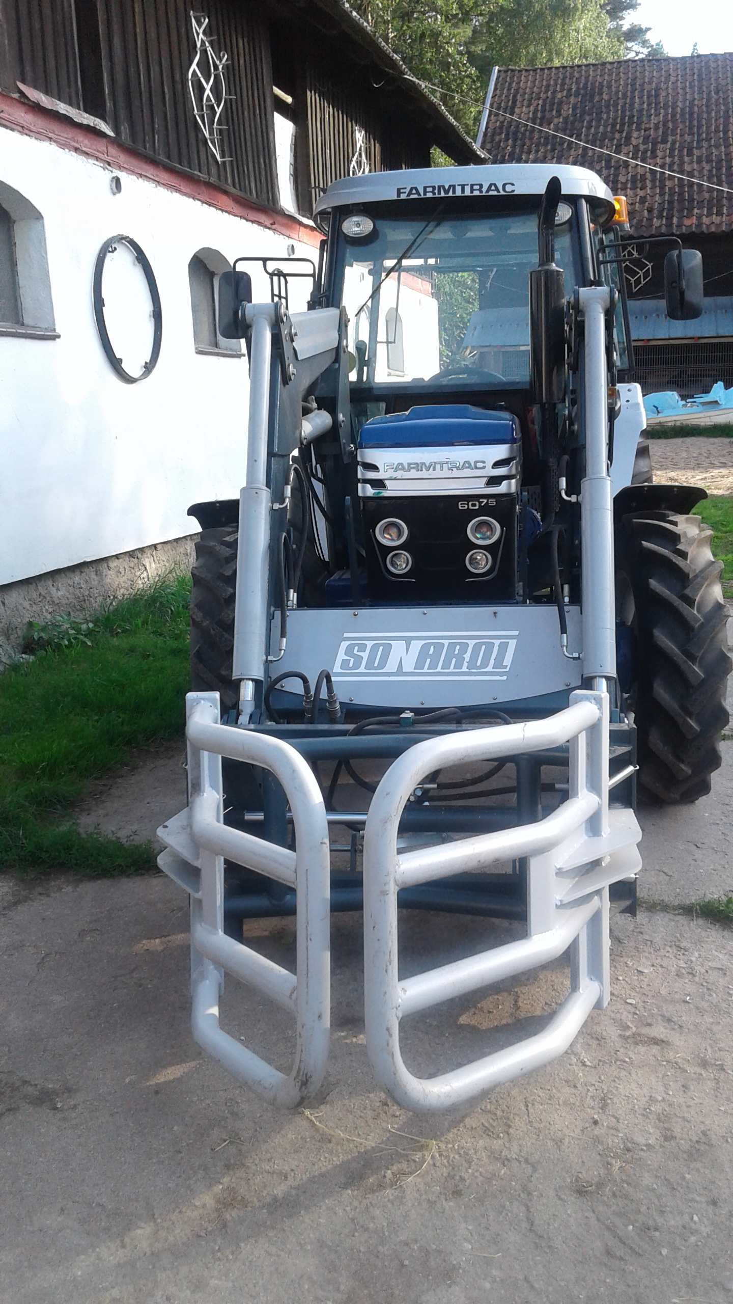 Ciągnik FARMTRAC 6075DT HERITAGE