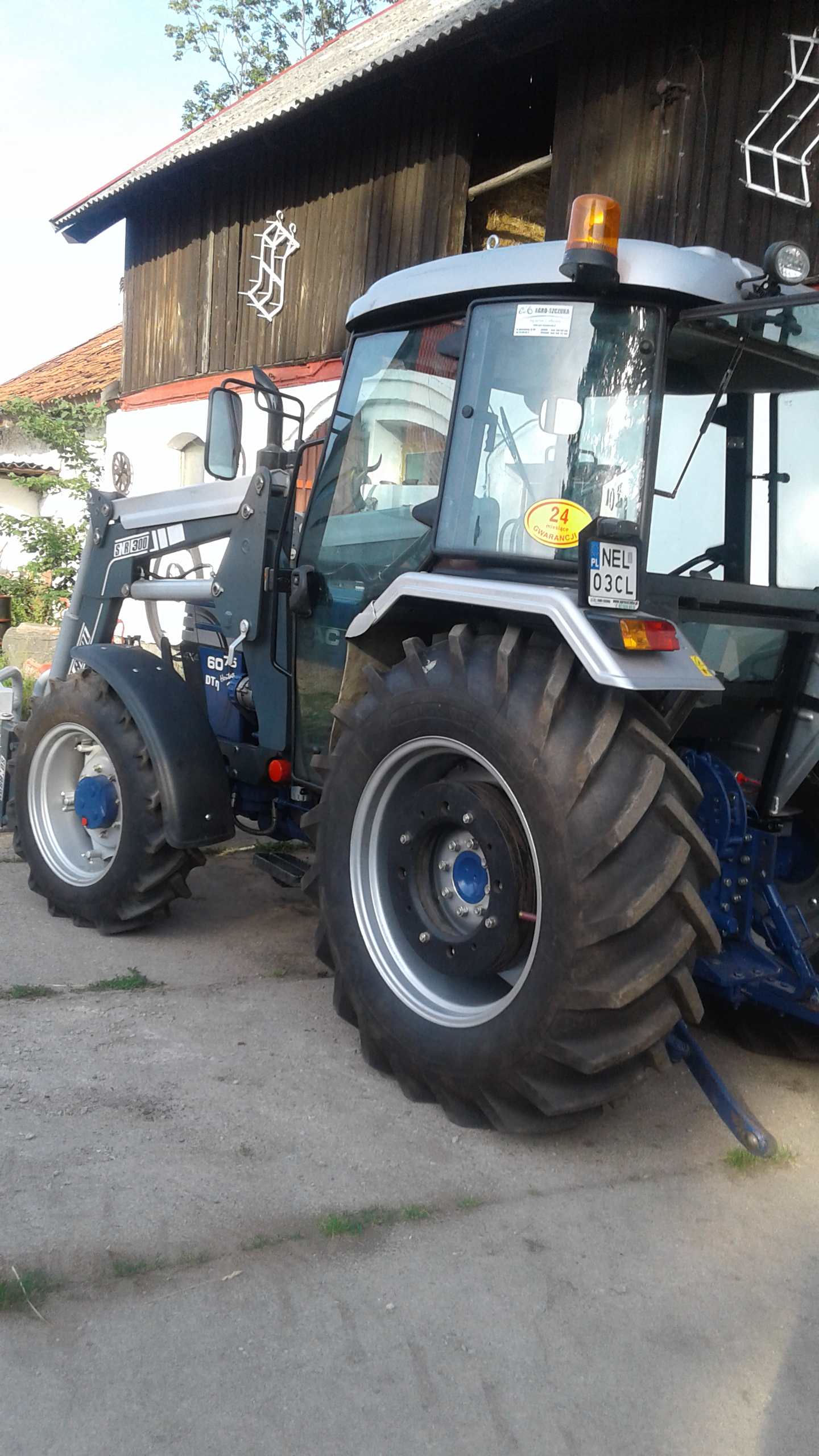 Ciągnik FARMTRAC 6075DT HERITAGE