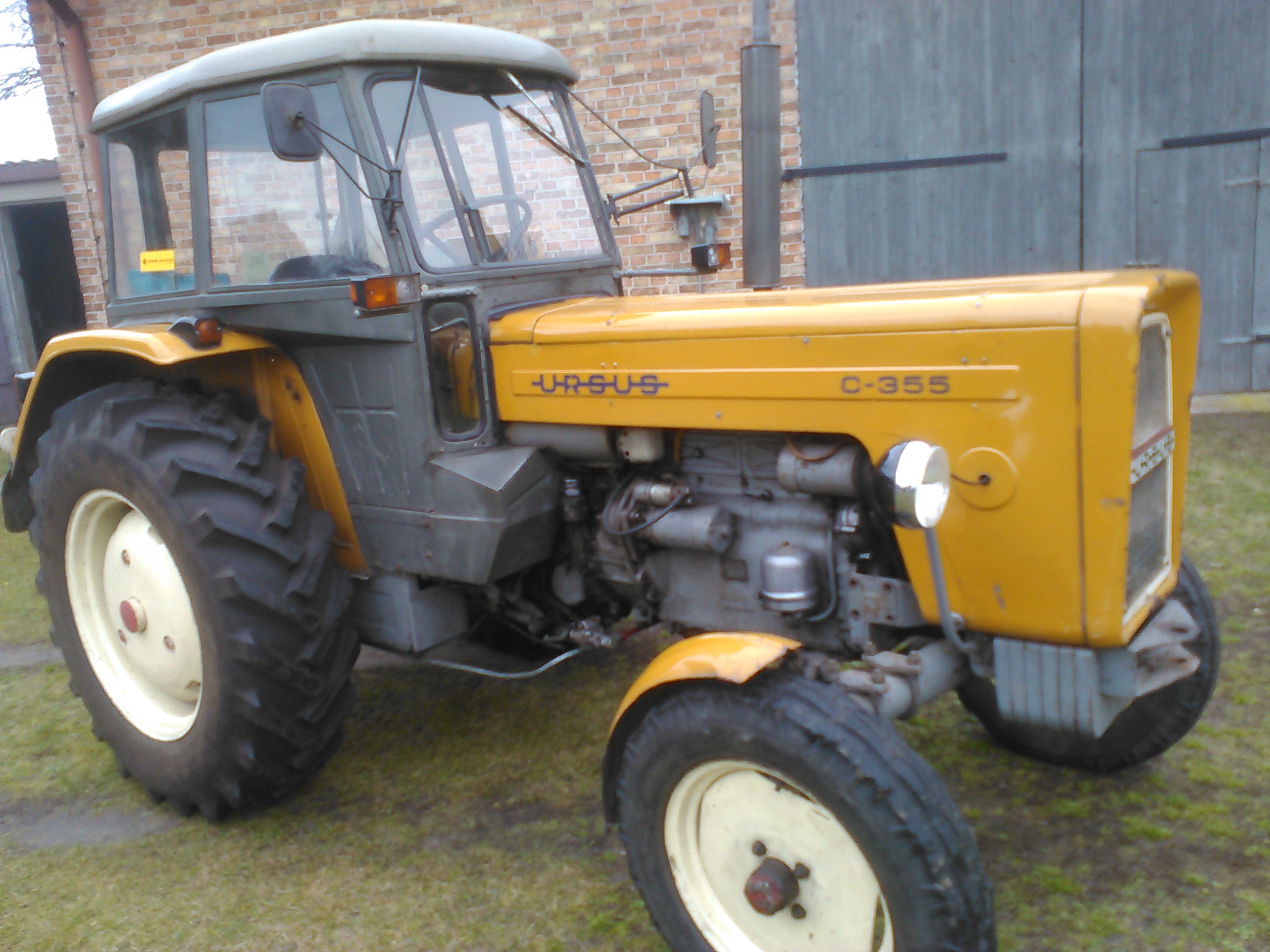 Ciągnik Ursus C-355
