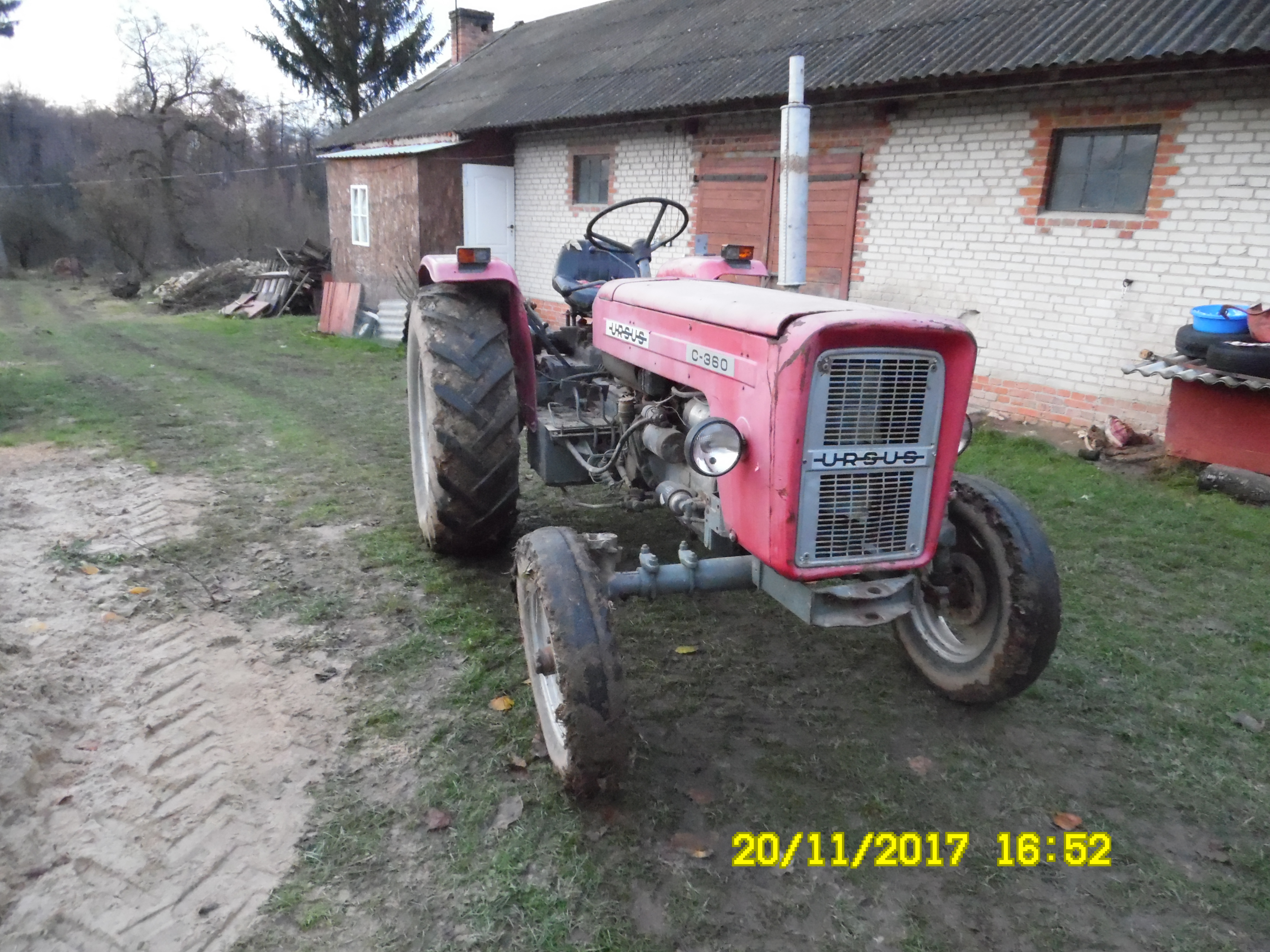 Sprzedam ciągnik C360