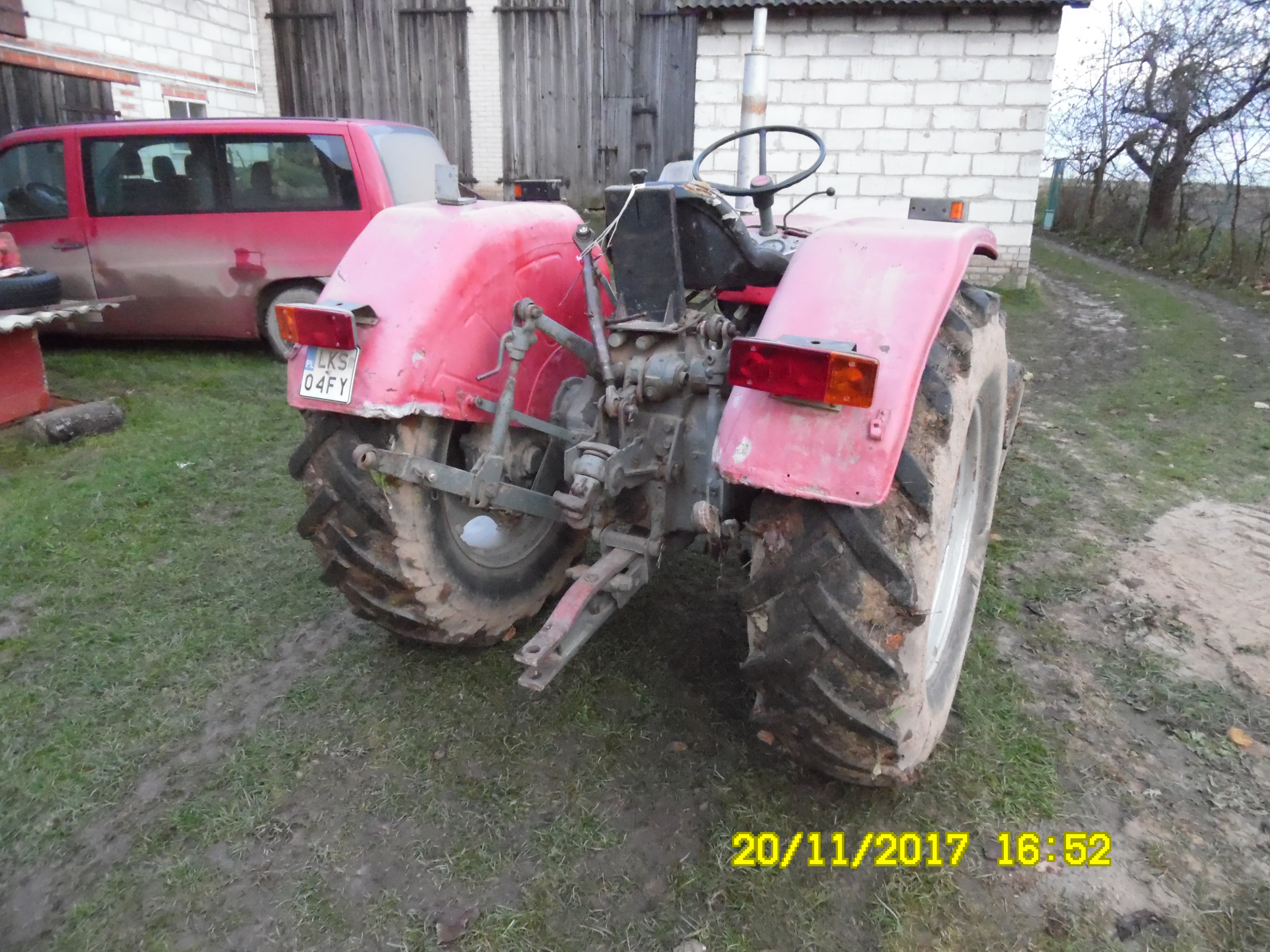 Sprzedam ciągnik C360