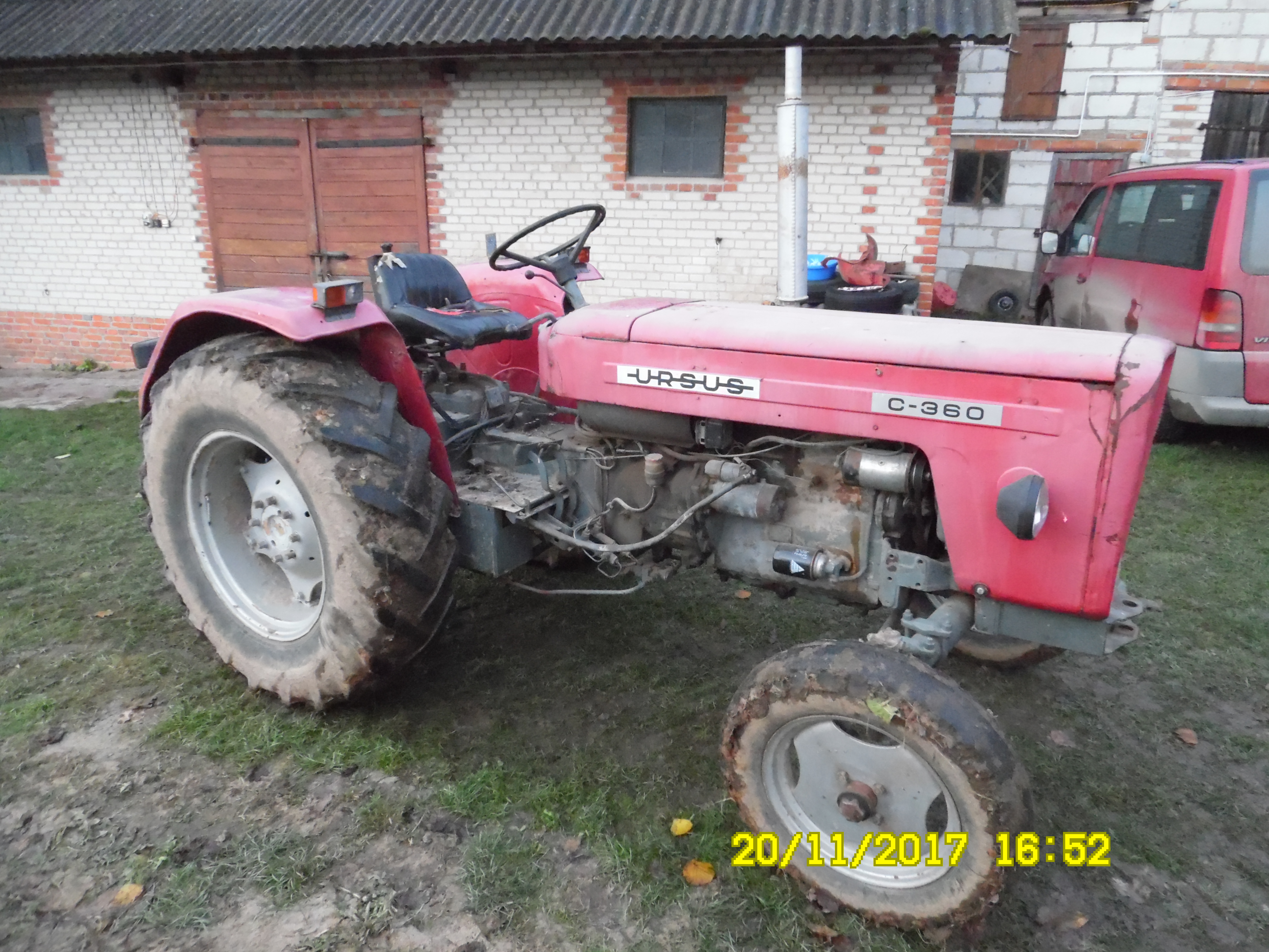 Sprzedam ciągnik C360