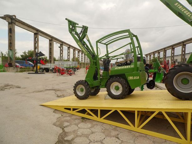 Ładowarka STRIEGEL model 190 DY/A ciągnik nie ursus new holland