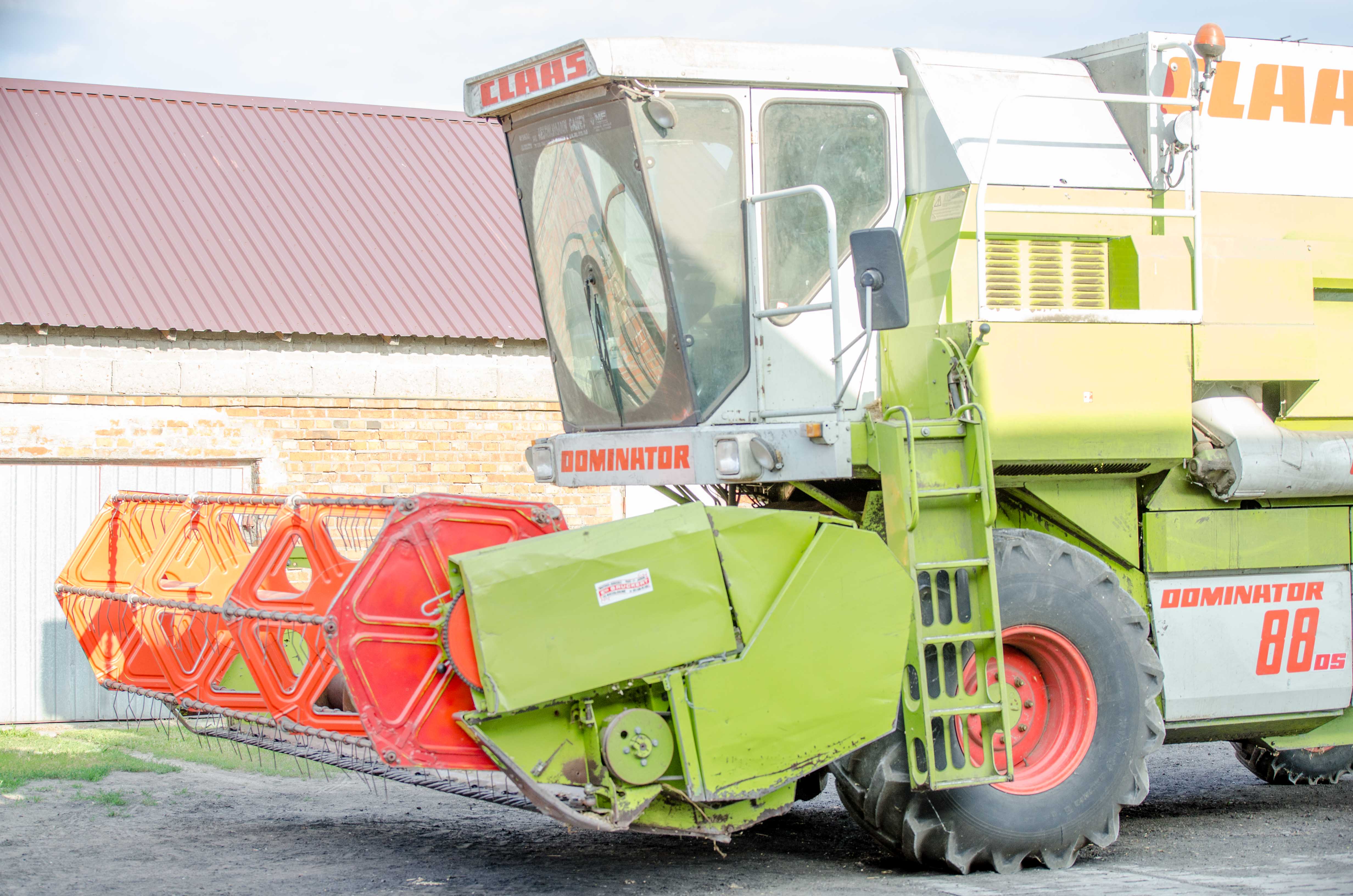 Claas Dominator 88s