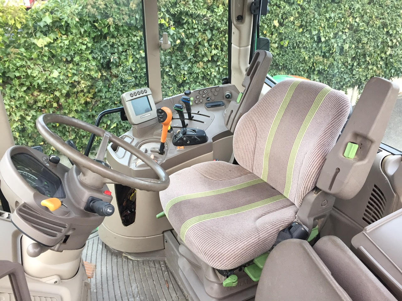 gospodarstwo John Deere 6330