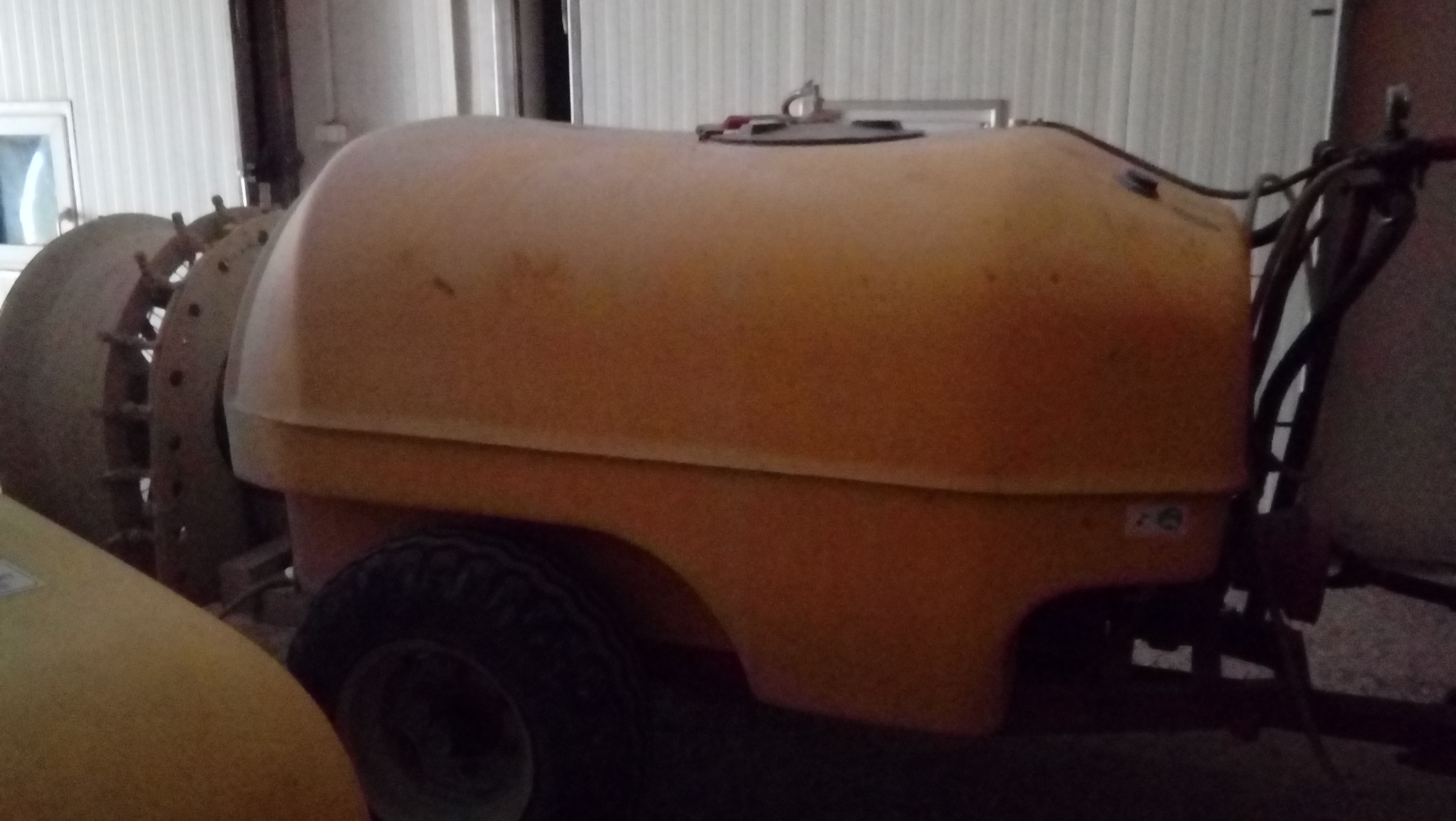 Sprzedam opryskiwacz sadowniczy - Kaspol 1500 L