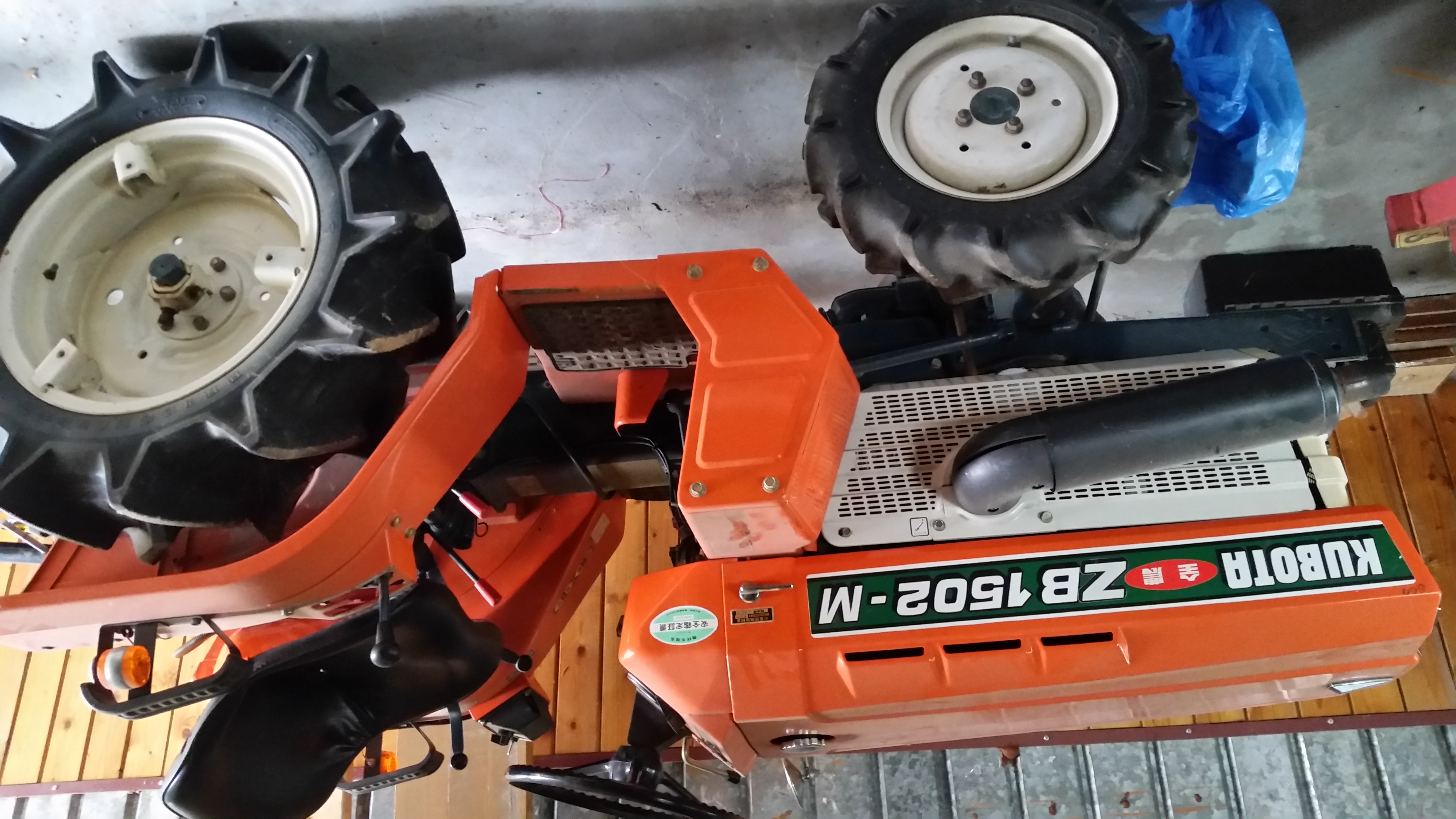 traktorek z glebogryzrką kubota 1502