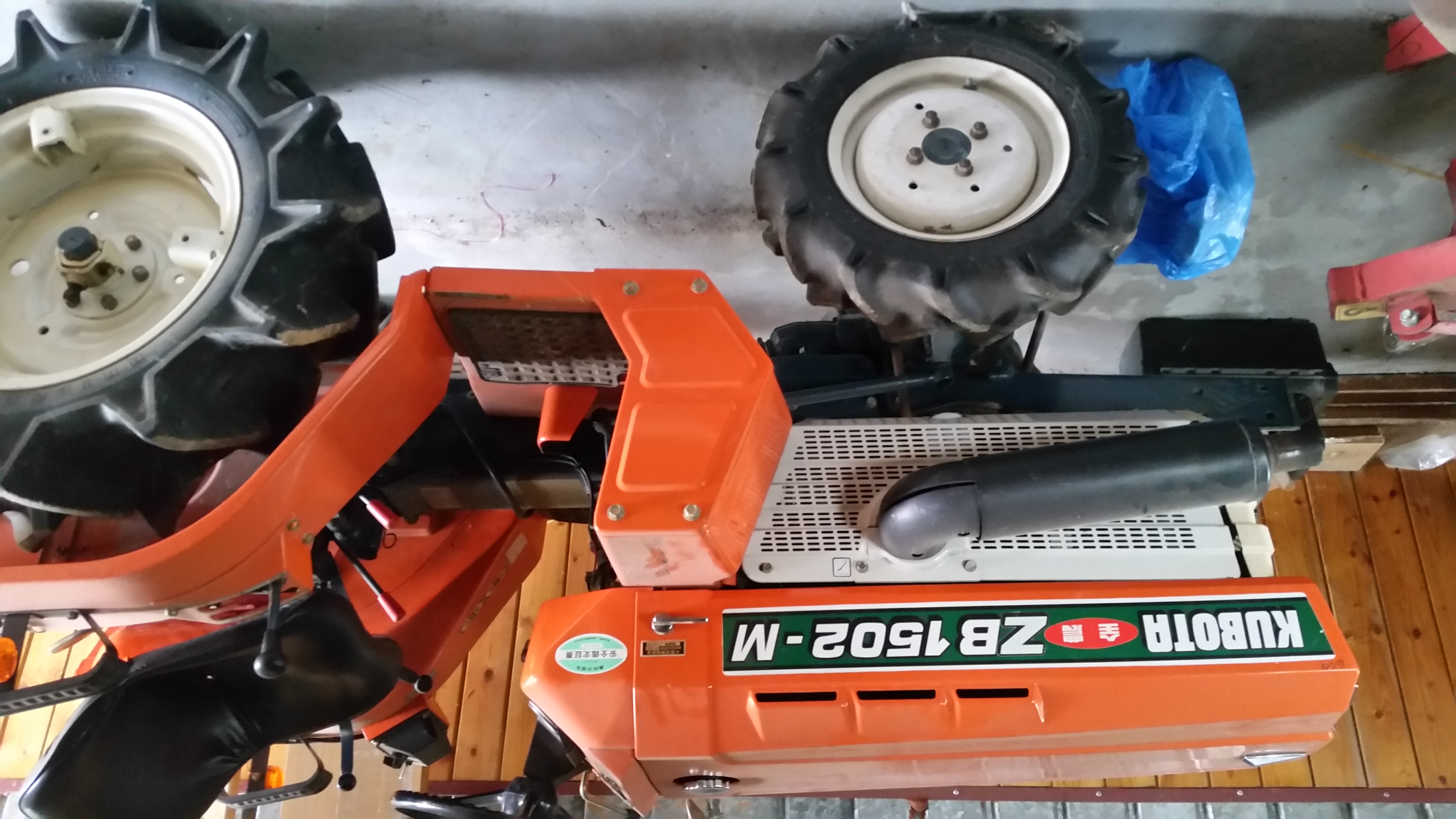 traktorek z glebogryzrką kubota 1502